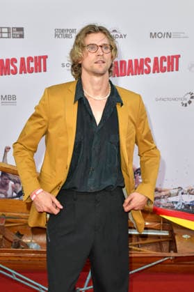 Jakob Schmölzer at the premiere of the movie *Adams Acht* at the Zoo Palast in Berlin, September 8, 2026 Foto:xM.xBehrensx xFuturexImagex acht_6945