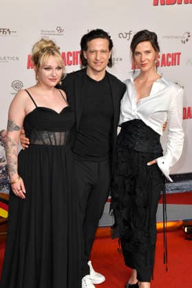 Paula Stellar, Karim Sebastian Elias, and Katrin Röver at the premiere of the movie *Adams Acht* at the Zoo Palast in Berlin, September 8, 2026 Foto:xM.xBehrensx xFuturexImagex acht_6974