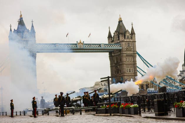 Gun salute to mark fourth anniversary of the accession to the throne of King Charles in London - 08 Sep 2026 The Honourable Artillery Company fires a 62-gun salute at the Tower of London in London, marking the fourth anniversary of the accession to the throne of His Majesty King Charles III. London United Kingdom Copyright: xDinendraxHariax xSOPAxImagesx S0809_Accession_Day_DHARIA_062