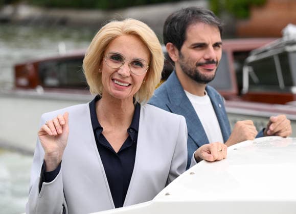September 9, 2026, Venice, ITALY: Italian director Valerio Vestoso (R) and Italian actor Emanuela Fanelli dressed up as her character in the series Peccato arrive at the Hotel Excelsior dock in Lido Beach for the Venice International Film Festival, in Venice, Italy, 09 September 2026. The series is presented out of competition at the festival running from 02 to 12 September 2026. ANSA ETTORE FERRARI Venice ITALY  - ZUMAa110 20260909_zaf_a110_020 Copyright: xEttorexFerrarix