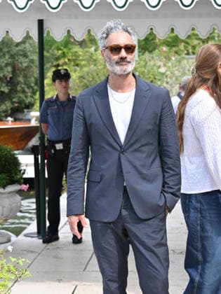 IPA88309658 - Venice, 83rd Venice International Film Festival 2026 - Day 8 - Arrivals at the Excelsior Hotel pier - Pictured: Taika Waititi  Copyright: xSimonexComix xPoolxPhotoxEventsx08x IPA88309658