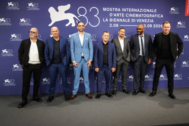 83rd Venice International Film Festival in Venice, Italy - 09 Sep 2026. French director Jerome Pierrart and the cast and crew of the film attends the photocall of the film La Moula during the 83rd Venice International Film Festival in Venice, Italy. Venice Italy Copyright: xMarcoxBaradax xSOPAxImagesx 20260909_PHOTOCALL LA MOULA-3
