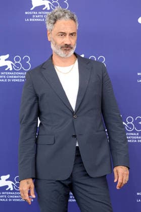 Taika Waititi at the photocall for the film *Place to Be* at the 2026 Venice Biennale—the 83rd Venice International Film Festival—at the Palazzo del Casino in Venice, September 9, 2026 Foto:xD.xBedrosianx xFuturexImagex place_6934