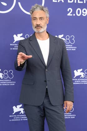 Taika Waititi at the photocall for the film *Place to Be* at the 2026 Venice Biennale—the 83rd Venice International Film Festival—at the Palazzo del Casino in Venice, September 9, 2026 Foto:xD.xBedrosianx xFuturexImagex place_6936