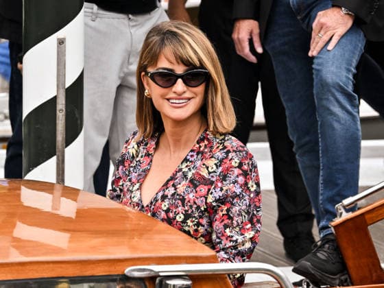 IPA88312626 - Venice, 83rd Venice International Film Festival 2026 - Day 8 - Arrivals at the Excelsior Hotel pier - Pictured: Penelope Cruz  Copyright: xSimonexComix xPoolxPhotoxEventsx08x IPA88312626