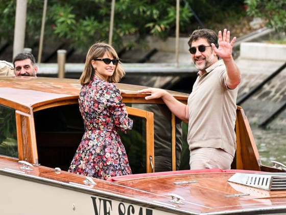 IPA88312652 - Venice, 83rd Venice International Film Festival 2026 - Day 8 - Arrivals at the Excelsior Hotel pier - Pictured: Penelope Cruz, Javier Bardem  Copyright: xSimonexComix xPoolxPhotoxEventsx08x IPA88312652