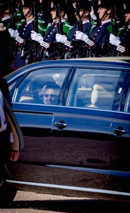 09-09-2026 Funeral of King Harald of Norway during a royal procession from the Royal Palace Chapel to the Cathedral in Oslo. Queen Sonja and Queen Mette-Marit Â  Copyright: xPPEx