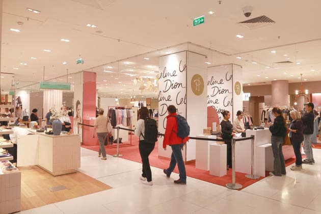 Opening of the Céline Dion Pop-Up Store at Galeries Lafayette in Paris, in conjunction with her concert series at the Plénitude Arena on September 9, 2026. From September 3 to October 5, 2026, fans will be able to find all kinds of merchandise, such as Maje T-shirts, exclusive collaborations with Pierre Hermé Paris, gloves, shopping bags. Visitors to the pop-up will have the opportunity to scan a QR code for a chance to win one of four pairs of tickets up for grabs for Céline Dion’s concerts. Christophe Aubert Bestimage A pop-up store dedicated to Céline Dion is opening at Galeries Lafayette in Paris on September 9, 2026, to coincide with her concert series at the Plénitude Arena. From September 3 to October 5, 2026, fans will be able to f Copyright: xChristophexAubertx xBestimagexChristophexAubertx xBestimagex