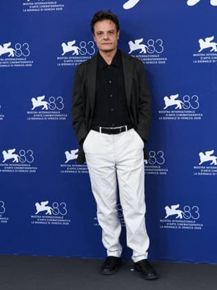 IPA88314419 - Venice, 83rd Venice International Film Festival 2026 - Day 8 - Photocall for *Il Fuoco che ti porti dentro* - Pictured: Lino Musella  Copyright: xAlbertoxTerenghix xPoolxPhotoxEventsx08x IPA88314419