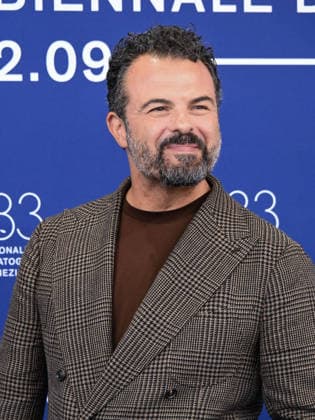 IPA88314716 - Venice, 83rd Venice International Film Festival 2026 - Day 8 - Photocall for *Il Fuoco che ti porti dentro* - Pictured: Edoardo De Angelis  Copyright: xAlbertoxTerenghix xPoolxPhotoxEventsx08x IPA88314716