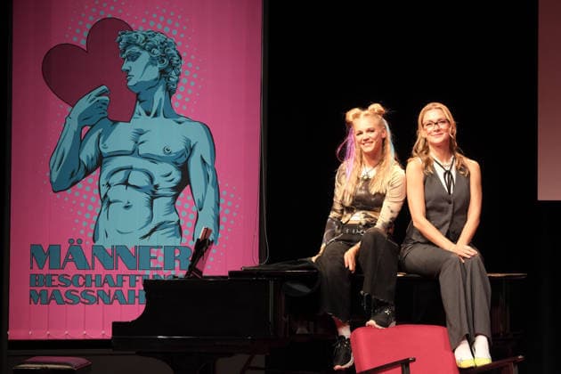 Julia Lindholm and Linda Hesse at the photo shoot for the comedy *Männerbeschaffungsmaßnahmen* at the Winterhuder Fährhaus theater in Hamburg; four women rediscover their hopes and feelings during a seminar they attend together—a musical play featuring many hits and evergreens, The premiere is on September 11, 2026, in Hamburg, September 9, 2026