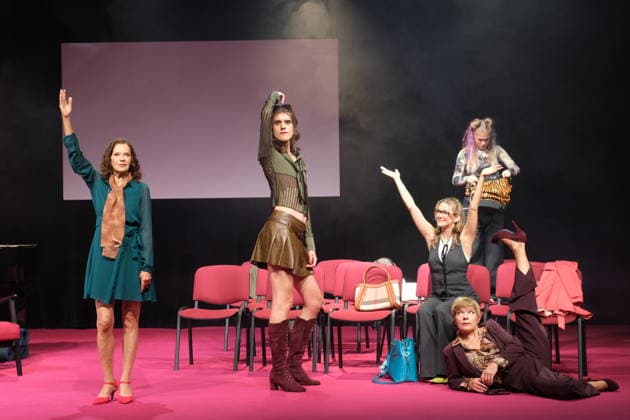 Angela Roy, Jasper Middendorf, Linda Hesse, Julia Lindholm, and Antje Rietz at the photo shoot for the comedy *Männerbeschaffungsmaßnahmen* at the Winterhuder Fährhaus theater in Hamburg. In a seminar together, four women rediscover their hopes and feelings—a musical play filled with many hits and evergreens. The premiere is on September 11, 2026, Hamburg
