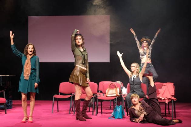 Angela Roy, Jasper Middendorf, Linda Hesse, Julia Lindholm, and Antje Rietz at the photo shoot for the comedy *Männerbeschaffungsmaßnahmen* at the Winterhuder Fährhaus theater in Hamburg. In a seminar together, four women rediscover their hopes and feelings—a musical play filled with many hits and evergreens. The premiere is on September 11, 2026, Hamburg