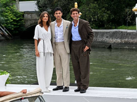 IPA88318273 - Venice, 83rd Venice International Film Festival 2026 - Day 8. Arrivals at the Hotel Excelsior pier. Pictured: Martina Ferragamo, Simone Coppo, Francesco Centorame  Copyright: xManuelexMangiarottix xPoolxPhotoxEventsx08x IPA88318273
