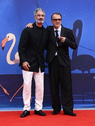 IPA88318651 - Venice, 83rd Venice International Film Festival 2026 - Night 8. Red Carpet for the film Place To Be. Featuring Taika Waititi and Director KornÃ l Mundruczo  Copyright: xAlbertoxTerenghix xPoolxPhotoxEventsx08x IPA88318651