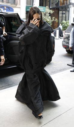 **VIDEO AVAILABLE. CONTACT PHOTODESK@INSTARIMAGES.COM TO RECEIVE.** Gal Gadot arrives at a New York hotel after appearing on the Today show at the NBC Studios Featuring: Gal Gadot Where: New York City, New York, United States When: 09 Sep 2026 Credit: Jairo Pastoressa INSTARimages EDITORIAL USE ONLY. NOT FOR USE BY NEWSPAPERS BASED IN THE UK. Copyright: xx instar56000134