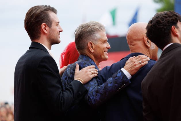 News - Dau Red Carpet - The 83rd Venice International Film Festival Christian De Aguiar and Clayton Norcross attend the Dau Screening during the 83rd Venice International Film Festival at Sala Grande on September 09, 2026 in Venice, Italy. Photo: Cinzia Camela. Lido di Venezia Palazzo del Cinema Italy Copyright: xCinziaxCamelax xLiveMediax LPN_2660352