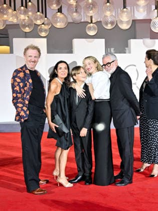 IPA88323909 - Venice, 83rd Venice International Film Festival 2026 - Night 8. Red Carpet for the film UN BON PETIT SOLDAT. Pictured: the cast  Copyright: xSimonexComix xPoolxPhotoxEventsx08x IPA88323909