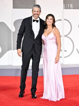 IPA88324104 - Venice, 83rd Venice International Film Festival 2026 - Night 8. Red Carpet for the film UN BON PETIT SOLDAT. Pictured: Andrea Berton and his wife, Sandra Vecchi  Copyright: xSimonexComix xPoolxPhotoxEventsx08x IPA88324104