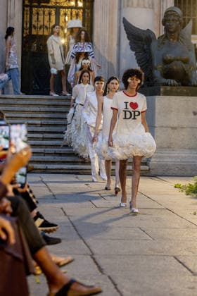 Dolores Promesas × Duyos Fashion Show in Madrid Several models during the Dolores Promesas × Duyos fashion show at the National Archaeological Museum on September 9, 2026, in Madrid, Spain. This will mark the debut of Juan Duyos’s first collection as creative director of Dolores Promesas. The collection is titled Lola and is designed specifically for special occasions, celebrations, and red-carpet events, reviving the most sophisticated spirit of the brand’s former Heaven line. SEPTEMBER 9, 2026 FASHION SHOW DUYOS DOLORES PROMESAS CLOTHING LOLA COLLECTION MODEL Madrid Madrid, Spain  Copyright: xRicardoxRubiox 7761695