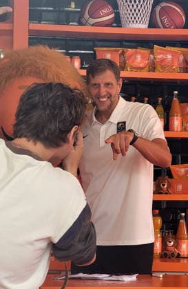 Berlin, September 9, 2026: Autograph session with Dirk Nowitzki at the ING Späti store on Kastanienallee in Berlin, as part of an ING advertising campaign for the Women’s Basketball World Cup in Berlin, Germany Copyright: xMatthiasxGränzdörferx