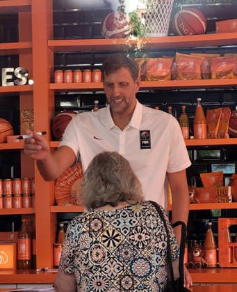 Berlin, September 9, 2026: Autograph session with Dirk Nowitzki at the ING Späti store on Kastanienallee in Berlin, as part of an ING advertising campaign for the Women’s Basketball World Cup in Berlin, Germany Copyright: xMatthiasxGränzdörferx