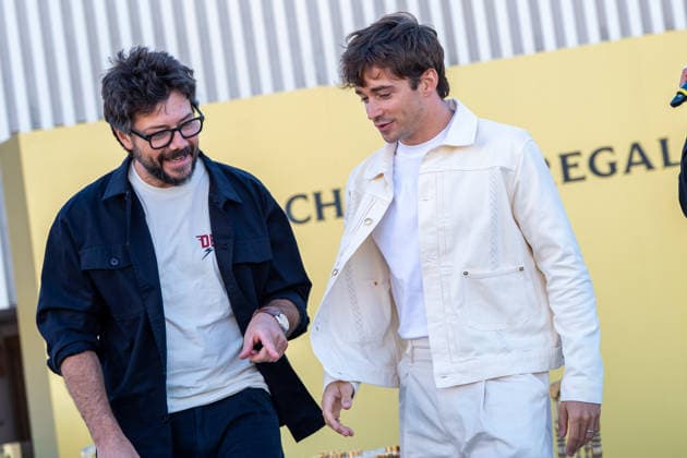Monegasque Formula 1 driver Charles Leclerc (r) challenges Spanish actor Alvaro Morte to a game of his new board game SE!ZE in Madrid during the official presentation of Chivas Regal 16. September 9, 2026. (20260909127)