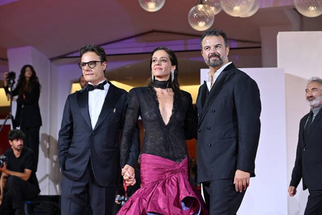 September 9, 2026, Venice, Rome, Italy: Edoardo De Angelis, Vanessa Scalera, and Lino Musella on the red carpet for The Fire That You Carry Inside, at the 83rd Venice Film Festival. Venice, September 9, 2026 Venice Italy  - ZUMAa289 20260909_zia_a289_528 Copyright: xMariaxLauraxAntonellix xAgfx