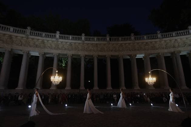 September 9, 2026: September 9, 2026 (Madrid) Parade on the occasion of the World Fashion Week in Madrid by the designer Silvia Fernandez in the vicinity of the Monument of Alfonso XII in the heart of the Retiro Garden of the capital of Spain. - ZUMAc161 20260909_zap_c161_014 Copyright: xLorenzoxCarnerox