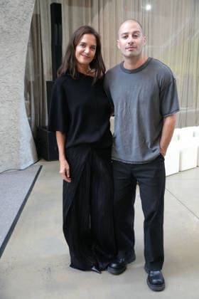 Entertainment Bilder des Tages #2 September 9, 2026, New York, Ny, USA: KATIE HOLMES and JASON BARD YARMOSKY attend the Cult Gaia Fashion Show,.The Gilder Center at the American Museum of Natural History, NYC.September 9, 2026. . Cult Gaia Fashion Show,.The Gilder Center at the American Museum of Natural History, NYC.September 9, 2026. New York USA - ZUMAms4_ 20260909_faf_ms4_015 Copyright: xSoniaxMoskowitzxGordonx