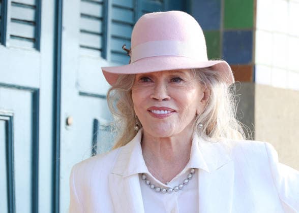 Faye Dunaway unveiled her cabin sign in Deauville after receiving the Deauville Icon Award at the 52nd edition of the Deauville American Film Festival on September 9, 2026. Denis Guignebourg, Bestimage. Faye Dunaway unveiled her cabin sign in Deauville after receiving the Deauville Icon Award at the 52nd edition of the Deauville American Film Festival on September 9, 2026, in Deauville, France  Copyright: xDenisxGuignebourgx xBestimagexDenisxGuignebourgx xBestimagex