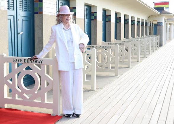 Faye Dunaway unveiled her cabin sign in Deauville after receiving the Deauville Icon Award at the 52nd edition of the Deauville American Film Festival on September 9, 2026. Denis Guignebourg, Bestimage. Faye Dunaway unveiled her cabin sign in Deauville after receiving the Deauville Icon Award at the 52nd edition of the Deauville American Film Festival on September 9, 2026, in Deauville, France  Copyright: xDenisxGuignebourgx xBestimagexDenisxGuignebourgx xBestimagex