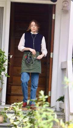 Emma Stone is seen on the set of The Catch Emma Stone is seen on the set of The Catch . 09 Sep 2026 Pictured: Emma Stone.  Copyright: xThexMegaxAgencyxSteveSands NewYorkNewswire MEGAx