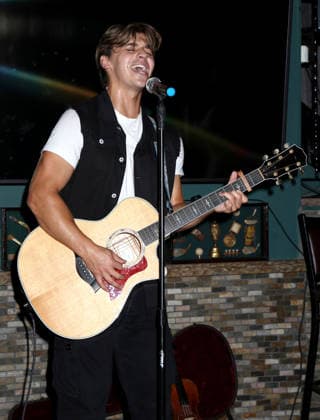 Songs From The Heart: An Evening With Gio & Braedyn In Pelham, NY Giovanni Mazza performing Songs From The Heart: An Evening With Gio & Braedyn at Rockwells in Pelham, NY on September 9, 2026. Pelham Rockwells NY USA Copyright: xStevenxBergman AFF-USA.COMx
