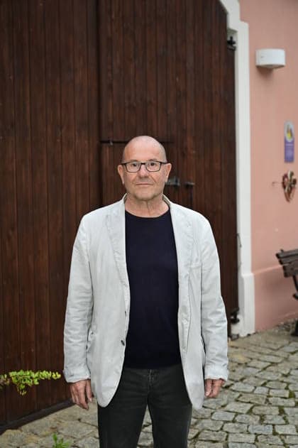 Stephan Krawczyk at the concert and reading Gelöste Stimmen: GDR Fates in Stories and Songs at the Sankt Wenzeslaus Stift in Markersdorf (Jauernick Buschbach), September 9, 2026 Copyright: xMatthiasxWehnertx