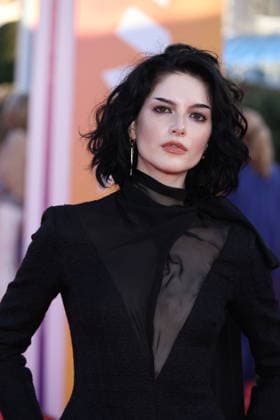 Ainsley Seiger on the red carpet at the 52nd edition of the Deauville American Film Festival on September 9, 2026. Denis Guignebourg, Bestimage. Red carpet for the 52nd edition of the Deauville American Film Festival on September 9, 2026, Deauville, France  Copyright: xDenisxGuignebourgx xBestimagexDenisxGuignebourgx xBestimagex
