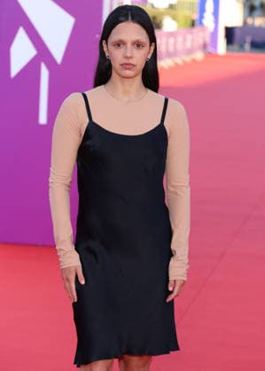 Noée Abita on the red carpet at the 52nd edition of the Deauville American Film Festival on September 9, 2026. Denis Guignebourg, Bestimage. Red carpet for the 52nd edition of the Deauville American Film Festival on September 9, 2026, in Deauville, France.  Copyright: xDenisxGuignebourgx xBestimagexDenisxGuignebourgx xBestimagex