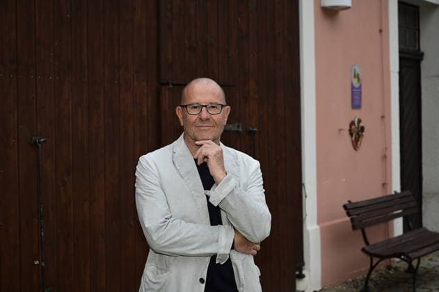 Stephan Krawczyk at the concert and reading Gelöste Stimmen: GDR Fates in Stories and Songs at the Sankt Wenzeslaus Abbey in Markersdorf, Jauernick Buschbach, September 9, 2026 Copyright: xMatthiasxWehnertx