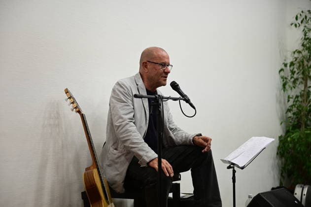 Stephan Krawczyk at the concert and reading Gelöste Stimmen: GDR Fates in Stories and Songs at the Sankt Wenzeslaus Abbey in Markersdorf (Jauernick Buschbach), September 9, 2026 Copyright: xMatthiasxWehnertx