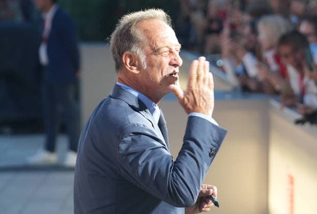 September 9, 2026, Venise, Bretagne, italie: 0VENICE, ITALY - SEPTEMBER 09: Vincent Lindon attends the Un Bon Petit Soldat Screening during the 83rd Venice International Film Festival at Sala Grande on September 09, 2026 in Venice, Italy. Photo: . Venise italie - ZUMAl193 20260909_zsp_l193_085 Copyright: xLaurentxLairysx Venise italie - ZUMA1082 1082734550st Copyright: xIMAGO LaurentxLairysx