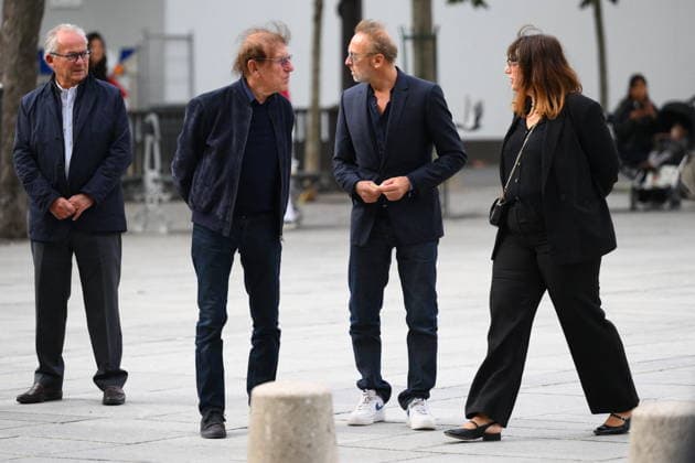 Jean-Paul Rappeneau Funeral - Paris Alain Souchon and Pierre Souchon during the funeral of Jean-Paul Rappeneau, French director and screenwriter, at the Saint-Sulpice church in Paris, France, on September 10, 2026. The director of Cyrano de Bergerac, Jean-Paul Rappeneau, has died at the age of 94. Photo by Eliot Blondet ABACAPRESS.COM Paris France  Copyright: xBlondetxEliot ABACAx