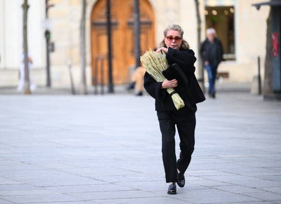 Jean-Paul Rappeneau Funeral - Paris Catherine Deneuve during the funeral of Jean-Paul Rappeneau, French director and screenwriter, at the Saint-Sulpice church in Paris, France, on September 10, 2026. The director of Cyrano de Bergerac, Jean-Paul Rappeneau, has died at the age of 94. Photo by Eliot Blondet ABACAPRESS.COM Paris France  Copyright: xBlondetxEliot ABACAx