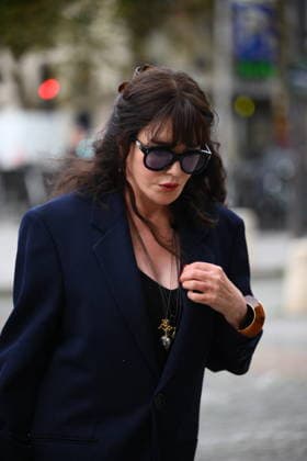 Jean-Paul Rappeneau Funeral - Paris Isabelle Adjani during the funeral of Jean-Paul Rappeneau, French director and screenwriter, at the Saint-Sulpice church in Paris, France, on September 10, 2026. The director of Cyrano de Bergerac, Jean-Paul Rappeneau, has died at the age of 94. Photo by Eliot Blondet ABACAPRESS.COM Paris France  Copyright: xBlondetxEliot ABACAx