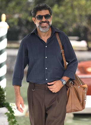 September 10, 2026, Venice, ITALY: Italian actor Pierfrancesco Favino arrives at the Hotel Excelsior dock in Lido Beach to present the movie Dio ride during the Venice International Film Festival, in Venice, Italy, 10 September 2026. ANSA ETTORE FERRARI Venice ITALY  - ZUMAa110 20260910_zaf_a110_002 Copyright: xEttorexFerrarix