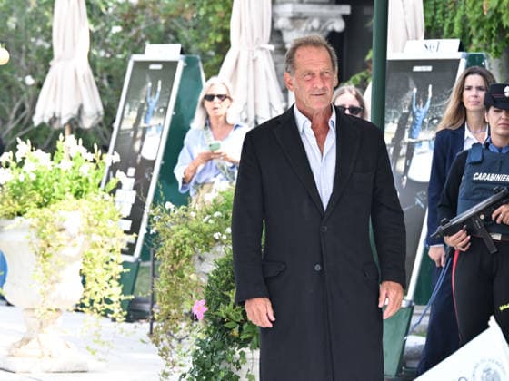 IPA88348926 - Venice, 83rd Venice International Film Festival 2026 - Day 9. Arrivals at the Hotel Excelsior pier. Pictured: Vincent Lindon  Copyright: xSimonexComix xPoolxPhotoxEventsx08x IPA88348926
