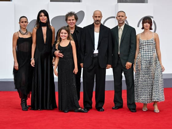 IPA88359659 - Venice, 83rd Venice International Film Festival 2026 - Night 9. Red Carpet for the film Be Brave. Pictured: Renzo Rosso with his partner Alessi Arianna and their children Asia Rosso, Arianna Alessi, Sydne Rosso, Renzo Rosso, Andrea Rosso, Stefano Rosso, and India Ross  Copyright: xSimonexComix xPoolxPhotoxEventsx08x IPA88359659