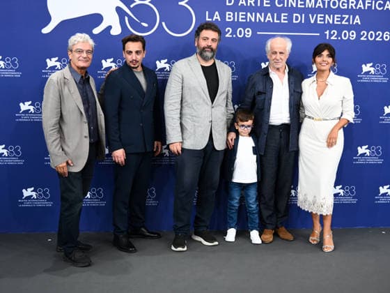 IPA88358417 - Venice, 83rd Venice International Film Festival 2026 Day 9 SCHERZETTO photocall. Pictured: Mario Martone, Gianluca Di Gennaro, Leonardo Lidi, Lorenzo Perrotta, Toni Servillo, and Serena Rossi  Copyright: xAlbertoxTerenghi PoolxPhotoxEvenx xPoolxPhotoxEventsx08x IPA88358417
