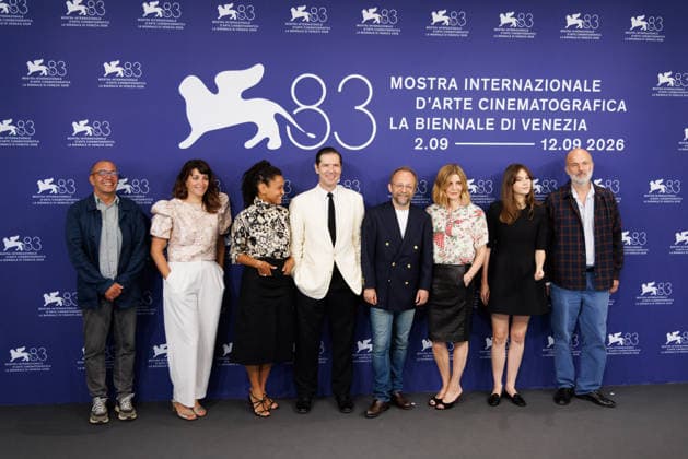 News - ITA: Un Peu Avant Minuit Photocall - The 83rd Venice International Film Festival A guest, Audrey Guatelli, Leonie Simaga, Melvil Poupaud, director Nicolas Pariser, Chiara Mastroianni, Anais Demoustier and Emmanuel Agneray attend the Un Peu Avant Minuit Photocall during the 83rd Venice International Film Festival at Palazzo del Casino on September 10, 2026 in Venice, Italy. Photo: Cinzia Camela. Lido di Venezia Palazzo del Casino Italy Copyright: xCinziaxCamelax xLiveMediax LPN_2661866