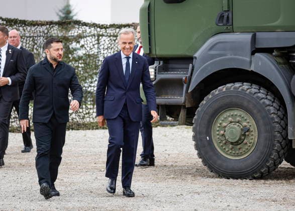 September 10, 2026, Calgary, Ab, CANADA: Prime Minister Mark Carney, right, and Volodymyr Zelenskyy, president of Ukraine, arrive to sign agreements in Calgary, Alta., Thursday, Sept. 10, 2026. Calgary CANADA - ZUMAc35_ 20260910_zaf_c35_048 Copyright: xJeffxMcintoshx