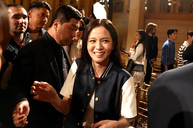 Jisoo, a member of the K-pop group Blackpink, attends American designer Tommy Hilfiger s fashion show during Fashion Week at the Plaza Hotel in New York, United States, 10 September 2026. Tommy Hilfiger returns to New York Fashion Week with a show that singer Taylor Swift and her husband, football player Travis Kelce, are rumored to attend, as their dog appears in the brand s campaign. New York Fashion Week kicks off with about 70 runway shows and a ban on animal fur !ACHTUNG: NUR REDAKTIONELLE NUTZUNG!  Copyright: xOctavioxGuzmánx AME6256 20260910-55021364002_1